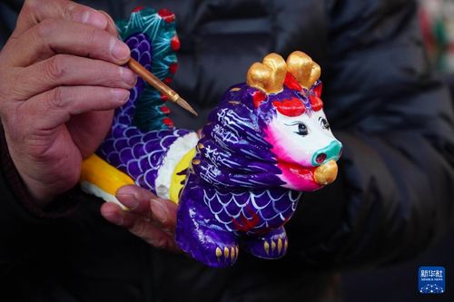 泥塑迎新春 山東高密龍年吉祥的指尖藝術